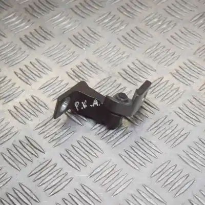 Автозапчастина б/у петель лівих передніх дверей для AUDI A3 LIMOUSINE 8VS, 8VM (2013-2020) Посилання на OEM IAM 8X4833405B,8X0831403B  