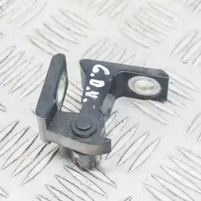 Автозапчастина б/у петель правих задніх дверей для skoda octavia iii 5e3 (2012-2021) посилання на oem iam a047058,8k0831402e  