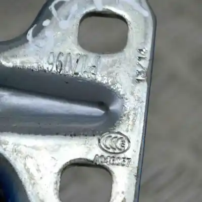 Second-hand car spare part right rear door hinge for opel mokka / mokka x (2012-..) off-road oem iam references a046057,p17096  