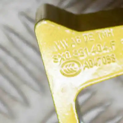 Peça sobressalente para automóvel em segunda mão dobradiça da porta traseira direita por volkswagen id.4 e21 (2020-..) off-road referências oem iam 8x0831404f  