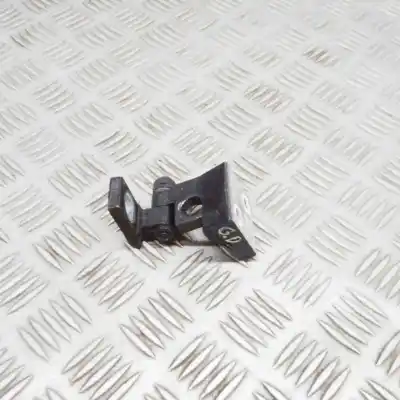 Pièce détachée automobile d'occasion Charnière De Porte Arrière Droite pour AUDI Q7 4L (2006-2015) Références OEM IAM 7L0833402C  