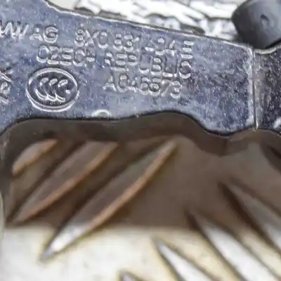 Pezzo di ricambio per auto di seconda mano cerniera porta posteriore destra per skoda kamiq (2019-..) off-road riferimenti oem iam 8x0831404e  