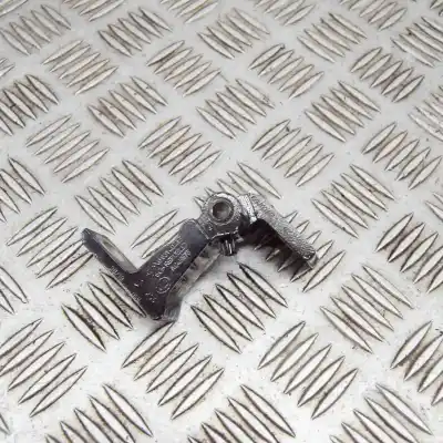 Pezzo di ricambio per auto di seconda mano cerniera porta anteriore sinistra per skoda kamiq (2019-..) off-road riferimenti oem iam 8x0831403e  