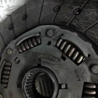 Peça sobressalente para automóvel em segunda mão kit de embreagem por bmw 1 e87 (2003-2013) hatchback referências oem iam 124041310,415040810,324051710  