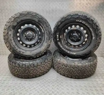 Автозапчастина б/у КОМПЛЕКТ КОЛІС для TOYOTA HILUX VII PICK-UP (_N1_, _N2_, _N3_) 2.5 D-4D (KUN15, KUN35) Посилання на OEM IAM 42611-0KJ00  