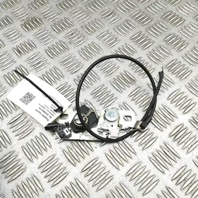 Автозапчастина б/у замок капота для opel mokka (2020-..) off-road посилання на oem iam 9822727680  