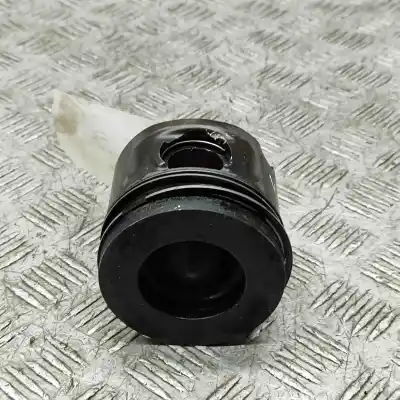 Second-hand car spare part Piston for BMW 1 E87 (2003-2013) Hatchback OEM IAM references 7810825  