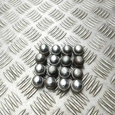 Peça sobressalente para automóvel em segunda mão jogo de parafusos de roda por kia cee\´d jd (2012-2018) referências oem iam 52950-14140  