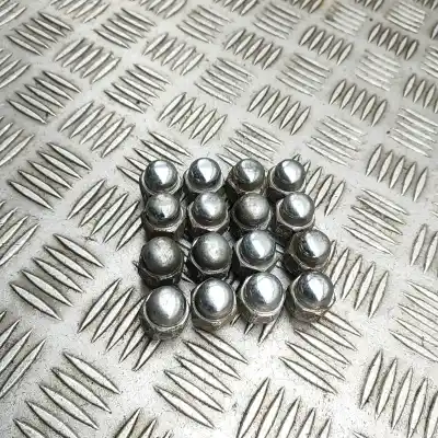 Peça sobressalente para automóvel em segunda mão jogo de parafusos de roda por kia cee\´d jd (2012-2018) referências oem iam 52950-14140  