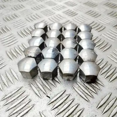 Pezzo di ricambio per auto di seconda mano set bulloni ruota per tesla model s (2012-..) hatchback riferimenti oem iam 1027011-00-a  