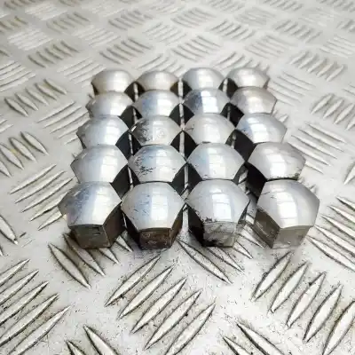 Pezzo di ricambio per auto di seconda mano set bulloni ruota per tesla model s (2012-..) hatchback riferimenti oem iam 1027011-00-a  