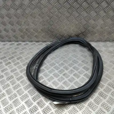 Pezzo di ricambio per auto di seconda mano gomma contorno porta per audi a3 limousine 8vs, 8vm (2013-2020) riferimenti oem iam 8v5833721  