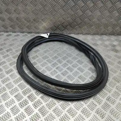 Pezzo di ricambio per auto di seconda mano gomma contorno porta per audi a3 limousine 8vs, 8vm (2013-2020) riferimenti oem iam 8v5833721  