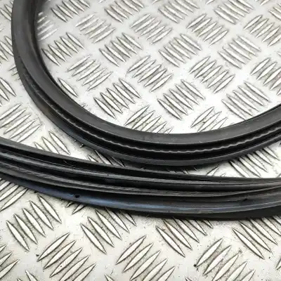 Peça sobressalente para automóvel em segunda mão junta vedante da porta por citroen c4 cactus (2014-..) hatchback referências oem iam 9801002280  