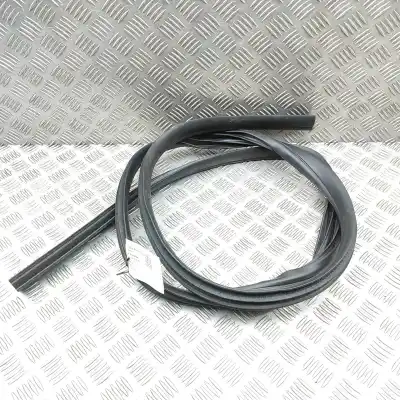 Peça sobressalente para automóvel em segunda mão Junta Vedante Da Porta por FORD FOCUS III (2010-2020) Referências OEM IAM BM51-A25324-AF  