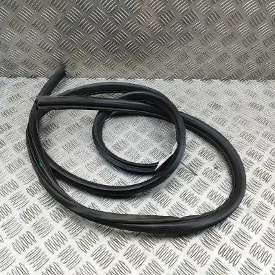 Автозапчасти б/у контур двери резиновый за MITSUBISHI OUTLANDER III GG_W, GF_W, ZJ (2012-..) Off-road ссылки OEM IAM 5755A418  