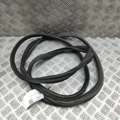 Peça sobressalente para automóvel em segunda mão Junta Vedante Da Porta por CITROEN C4 CACTUS (2014-..) Hatchback Referências OEM IAM 9801003780  