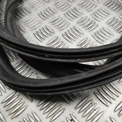 Peça sobressalente para automóvel em segunda mão junta vedante da porta por citroen c4 cactus (2014-..) hatchback referências oem iam 9801003780  