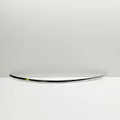 Recambio de automóvil de segunda mano de ADORNO DEL MALETERO para MERCEDES-BENZ C W205 (2013-..) Sedan referencias OEM IAM A2057430082  