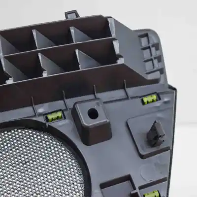 Pièce détachée automobile d'occasion couvercle de haut-parleur pour audi q3 f3 (2018-..) off-road références oem iam 83c819635,83c857367  