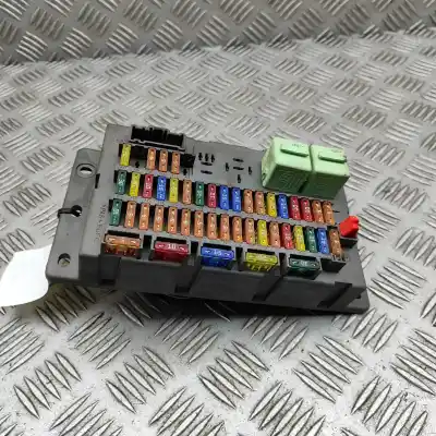 İkinci el araba yedek parçası RÖLE/SIGORTA KUTUSU için MINI COOPER R50, R53  OEM IAM referansları 6906600  