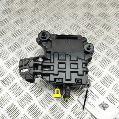Pezzo di ricambio per auto di seconda mano scatola relè/fusibili per opel mokka (2020-..) off-road riferimenti oem iam 9806192580  