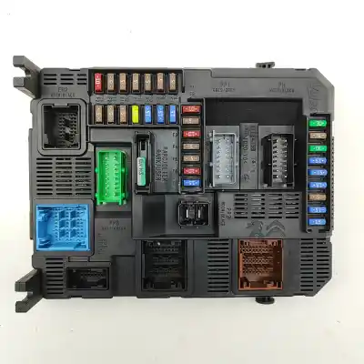 Pezzo di ricambio per auto di seconda mano scatola relè/fusibili per citroen c4 cactus (2014-..) hatchback riferimenti oem iam 9807532080  