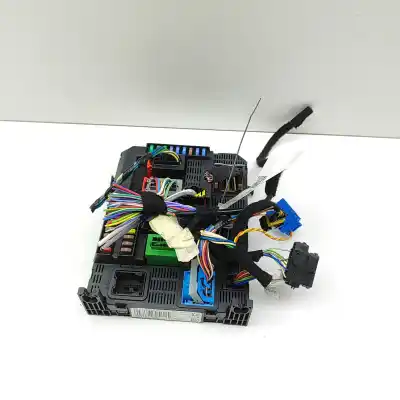 Pezzo di ricambio per auto di seconda mano scatola relè/fusibili per citroen c4 cactus (2014-..) hatchback riferimenti oem iam 9807532080  