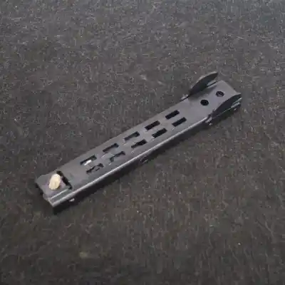 Peça sobressalente para automóvel em segunda mão regulador de altura do cinto dianteiro direito por audi q7 4l (2006-2015) referências oem iam 8e0857833f  