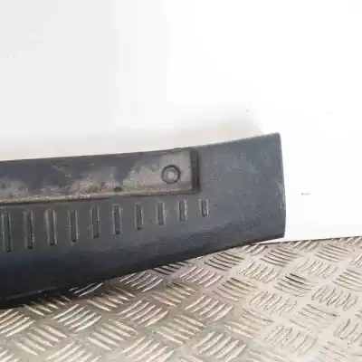 Автозапчастина б/у декоративна накладка замка багажника для ford b-max jk (2012-..) mpv посилання на oem iam av11-r40352-abw  