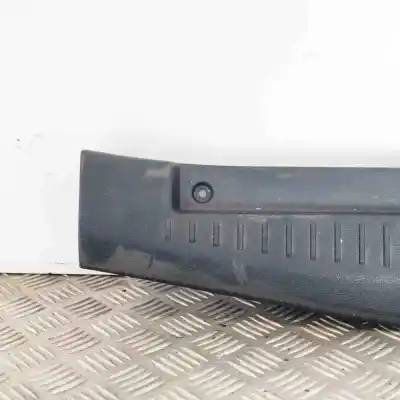 Автозапчастина б/у декоративна накладка замка багажника для ford b-max jk (2012-..) mpv посилання на oem iam av11-r40352-abw  