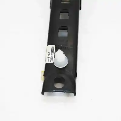 Pezzo di ricambio per auto di seconda mano Regolatore Altezza Cintura Anteriore Sinistra per OPEL MOKKA / MOKKA X (2012-..) Off-road Riferimenti OEM IAM 13585757  