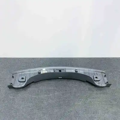 Автозапчастина б/у декоративна накладка замка багажника для opel mokka / mokka x (2012-..) off-road посилання на oem iam 94522424  