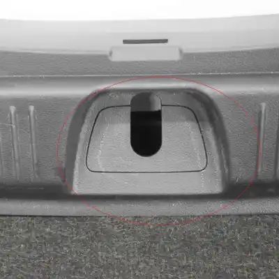 Автозапчастина б/у декоративна накладка замка багажника для opel mokka / mokka x (2012-..) off-road посилання на oem iam 94522424  