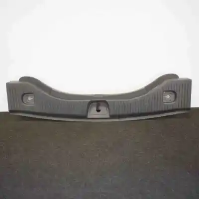 Автозапчастина б/у декоративна накладка замка багажника для OPEL MOKKA / MOKKA X (2012-..) Off-road Посилання на OEM IAM 94522424  