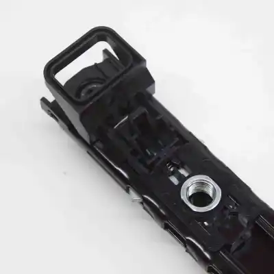 Peça sobressalente para automóvel em segunda mão regulador de altura do cinto dianteiro direito por tesla model 3 (2018-..) sedan referências oem iam 1068130-01-a  