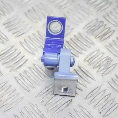 Автозапчастина б/у петель лівих задніх дверей для skoda octavia iii 5e3 (2012-2021) посилання на oem iam 8k0831401e  