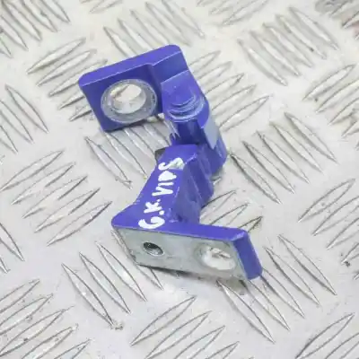 Автозапчастина б/у петель лівих задніх дверей для skoda octavia iii 5e3 (2012-2021) посилання на oem iam 8k0831401e  