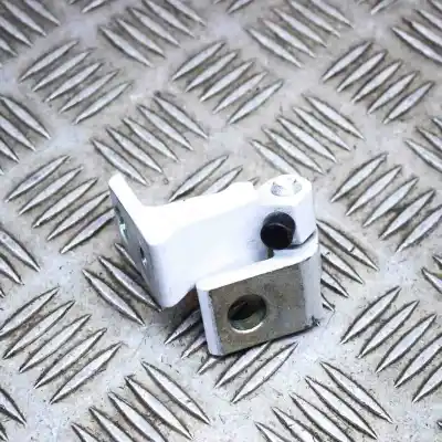 Peça sobressalente para automóvel em segunda mão Dobradiça Da Porta Traseira Esquerda por VOLKSWAGEN ID.4 E21 (2020-..) Off-road Referências OEM IAM 8X0831403F  