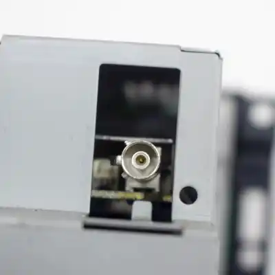 Peça sobressalente para automóvel em segunda mão sistema de áudio / rádio cd por dodge avenger (2007-2014) referências oem iam 05979z02-a,05064927ae  