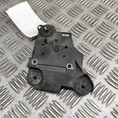 Peça sobressalente para automóvel em segunda mão Suporte Bomba Abs por AUDI A3 LIMOUSINE 8VS, 8VM (2013-2020) Referências OEM IAM 5Q0614235  