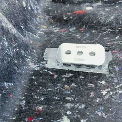 Second-hand car spare part right trunk trim for bmw 1 cabrio e88 (2008-2013) oem iam references 6960412  