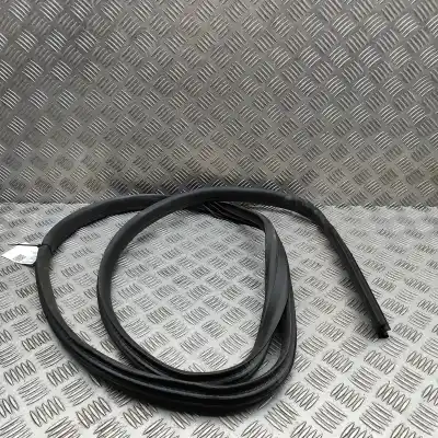 Peça sobressalente para automóvel em segunda mão Junta Vedante Da Porta por FORD FOCUS III (2010-2020) Referências OEM IAM BM51-A20782-BC  