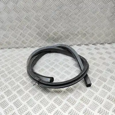 Peça sobressalente para automóvel em segunda mão junta vedante da porta por audi a5 8t3 (2007-2016) referências oem iam 8t0831707d  