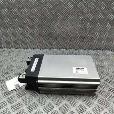 Pezzo di ricambio per auto di seconda mano BATTERIA per VOLVO XC60 II 246 (2017-..) Off-road Riferimenti OEM IAM 32371368  