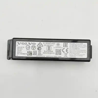 Pezzo di ricambio per auto di seconda mano BATTERIA per VOLVO V60 II 225, 227 (2018-..) Estate Riferimenti OEM IAM 32319770  