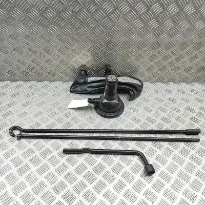 Peça sobressalente para automóvel em segunda mão Macaco Hidráulico por FORD RANGER ET (2005-2012) Referências OEM IAM XM34-17080-BB,2M34-17005-CA,XM34-17081-AA,XM34-170  