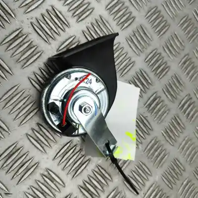 Second-hand car spare part horn for mazda 3 hatchback bp (2018-..) hatchback oem iam references kd35-66-79yd  