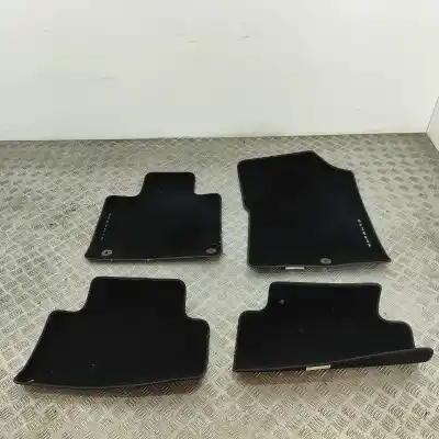 Pièce détachée automobile d'occasion JEU DE TAPIS DE SOL pour KIA SORENTO IV MQ4, MQ4A (2020-..) Off-road Références OEM IAM P2143-ADE00,P2143ADE00  