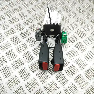 Peça sobressalente para automóvel em segunda mão CHICOTE / ENCAIXE CINTO SEGURANÇA TRASEIRO CENTRAL por VOLVO V90 II ESTATE (2020-..) Estate Referências OEM IAM 32239048  